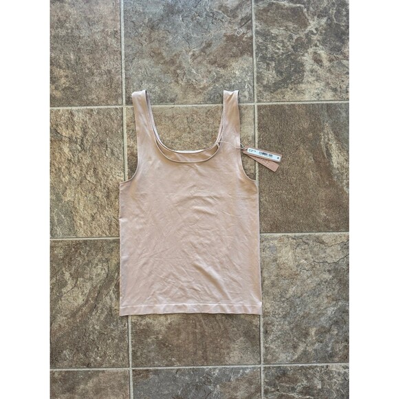 Skims Soft Smoothing Seamless Tank Clay Size Medium - Picture 2 of 8